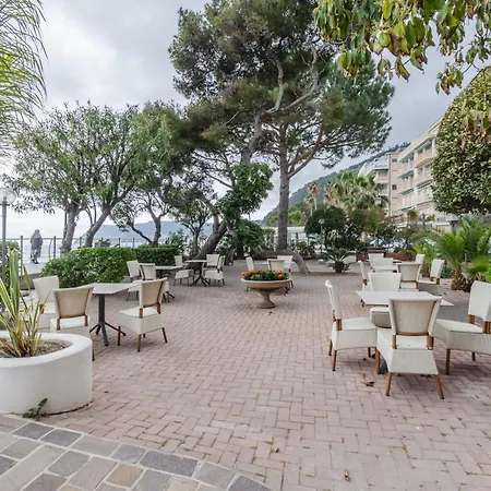 Szálloda Hotiday Collection - Mediterranee 4*