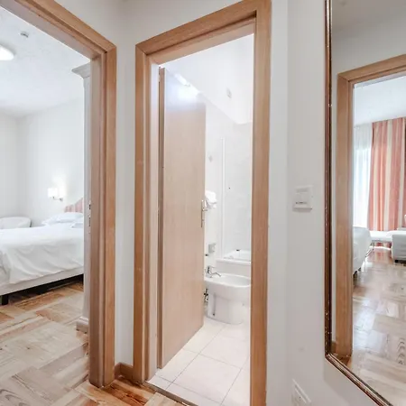 Hotiday Collection - Mediterranee 알라시오