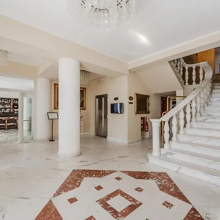 Hotiday Collection - Mediterranee Szálloda 4*