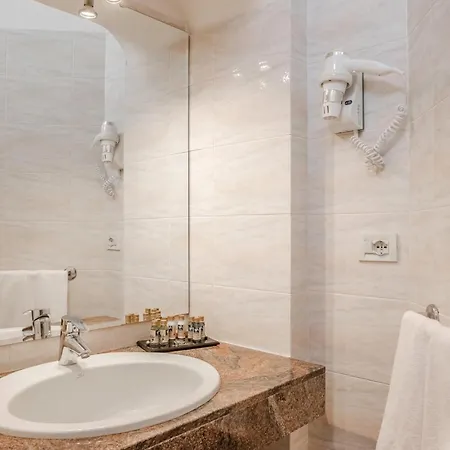 Hotiday Collection - Mediterranee 4* Alassio