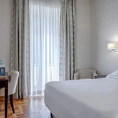 ホテル Hotiday Collection - Mediterranee 4*