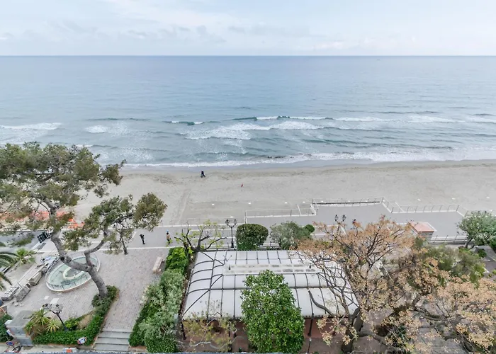 Hotiday Collection - Mediterranee Hotell Alassio