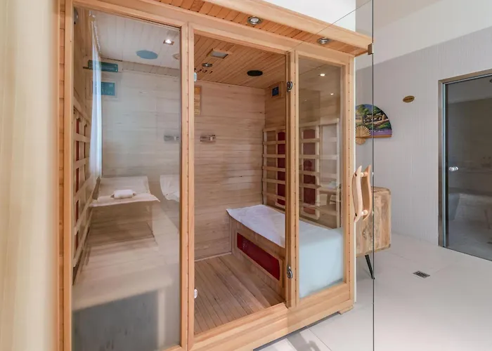 Hotiday Collection - Mediterranee Hotell 4*